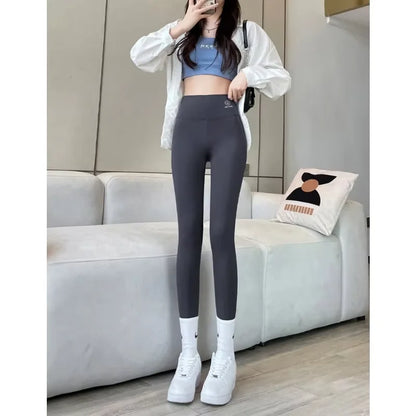 2025 Summer New Women's Solid Color Shark Yoga Pants